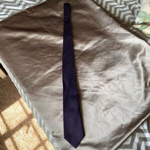 Navy blue silk tie